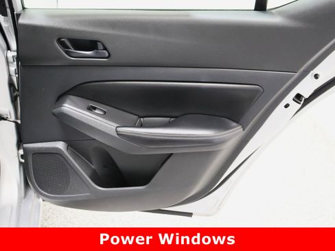 Used 2024 Nissan Altima 2.5 SV image 32