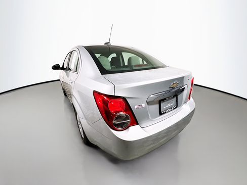 Used 2016 Chevrolet Sonic LT image 8