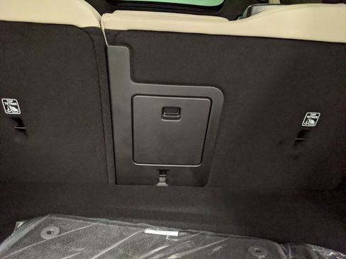 New 2026 Volvo XC60 B5 Plus w/ Climate Package image 28