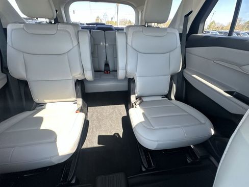 New 2026 Ford Explorer Active image 14