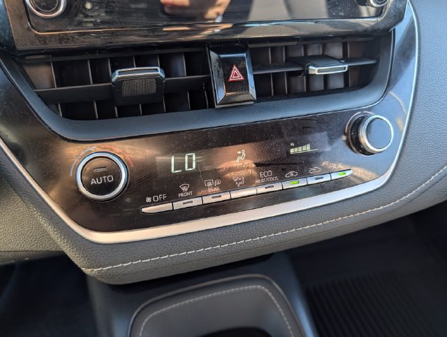 Used 2019 Toyota Corolla SE FWD image 23
