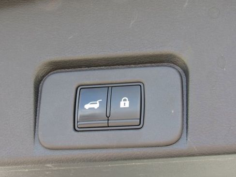 Used 2022 Nissan Rogue Platinum w/ Head-Up Display Package FWD image 6