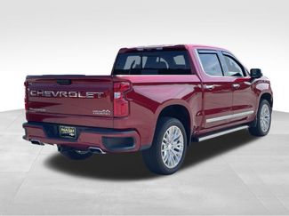 Used 2024 Chevrolet Silverado 1500 High Country w/ High Country Premium Package AWD/4WD video 3