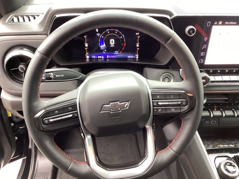 Used 2023 Chevrolet Colorado Z71 w/ Z71 Convenience Package 2 image 15