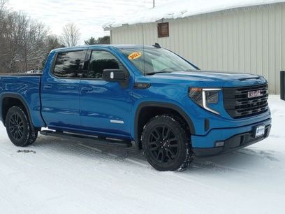 Used 2022 GMC Sierra 1500 Elevation w/ Elevation Premium Package