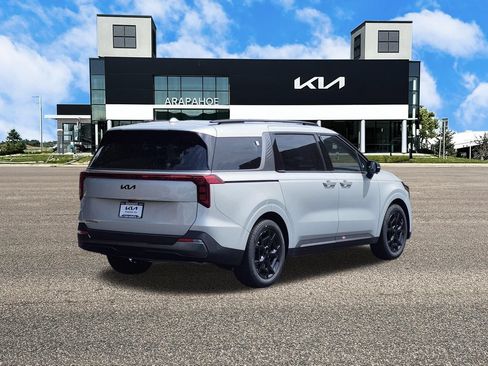 New 2027 Kia Carnival SX w/ Dark Edition Package FWD image 5