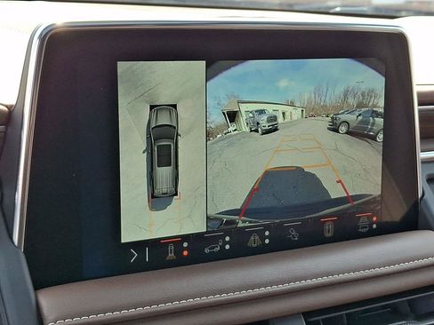 Used 2024 Chevrolet Suburban High Country w/ Advanced Technology Package image 20