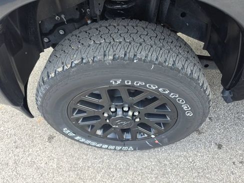 Used 2025 RAM 2500 Limited AWD/4WD image 3