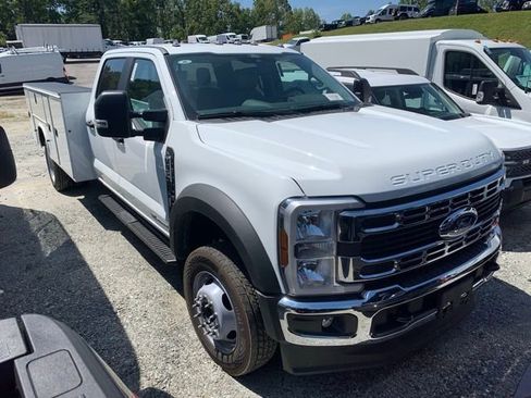 New 2025 Ford F450 XL w/ XL Chrome Package image 4