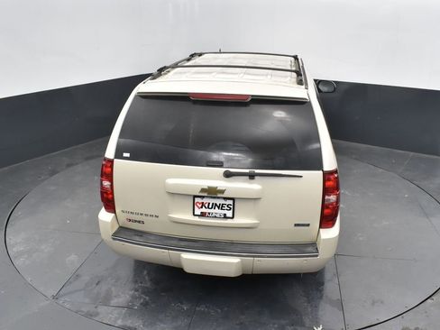 Used 2010 Chevrolet Suburban LTZ image 37