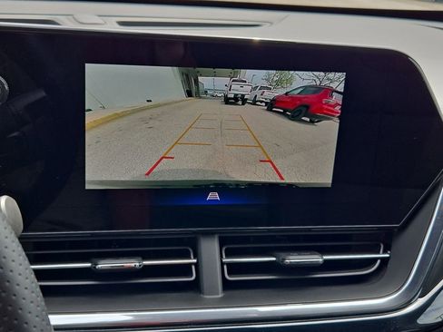 Used 2025 Chevrolet Trax RS w/ Sunroof Package image 14