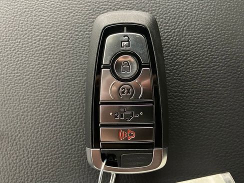 New 2025 Ford F150 Lariat w/ Equipment Group 502A High image 33