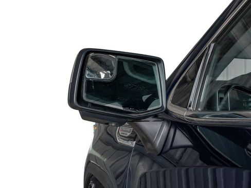 Used 2023 GMC Sierra 1500 SLT image 38