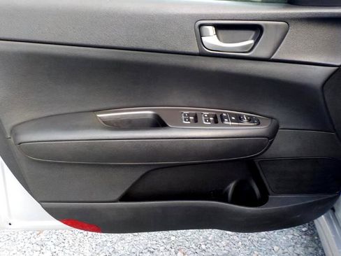 Used 2019 Kia Optima LX image 16