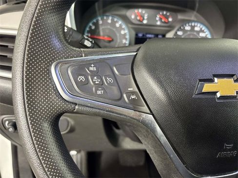 Used 2021 Chevrolet Equinox LS w/ LS Convenience Package image 17