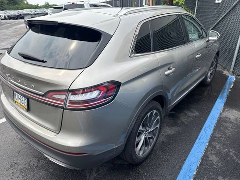 Used 2023 Lincoln Nautilus Reserve AWD/4WD image 5