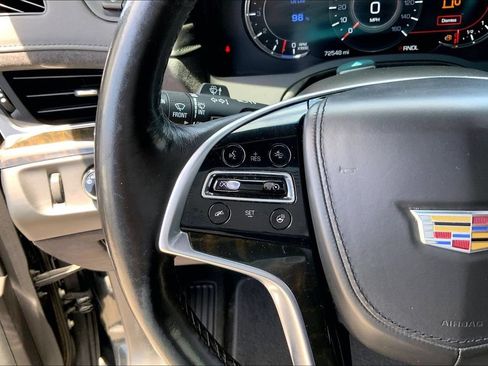 Used 2018 Cadillac Escalade Platinum AWD/4WD image 11