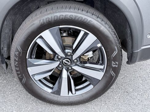 Used 2026 Nissan Rogue SL AWD/4WD image 37
