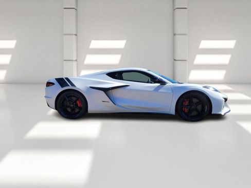 New 2026 Chevrolet Corvette E-Ray image 4