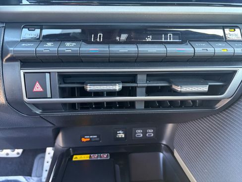 Used 2026 Toyota Camry SE FWD image 18