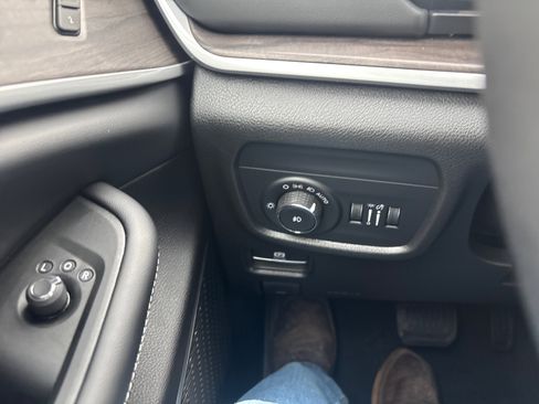 New 2026 Jeep Grand Cherokee Limited image 15