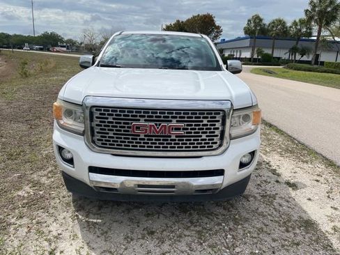 Used 2018 GMC Canyon Denali image 2