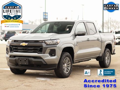 Used 2024 Chevrolet Colorado LT w/ LT Convenience Package II image 3