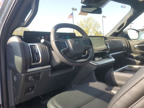 New 2025 Ford Expedition Platinum w/ Stealth Performance Package image 15