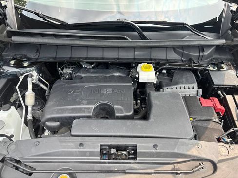 Certified 2024 Nissan Pathfinder SL w/ Cargo Package AWD/4WD image 13