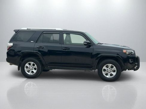 Used 2018 Toyota 4Runner SR5 Premium AWD/4WD image 4