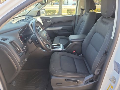 Used 2021 Chevrolet Colorado LT w/ Safety Package image 21