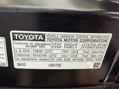 Certified 2018 Toyota RAV4 XLE w/ Convenience Package AWD/4WD image 35