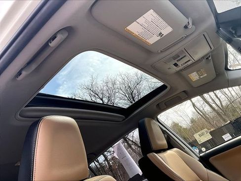 Used 2017 Toyota RAV4 Limited w/ Advanced Technology Package image 18