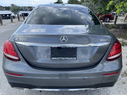 Used 2019 Mercedes-Benz E 300 4MATIC w/ Premium 1 Package image 7