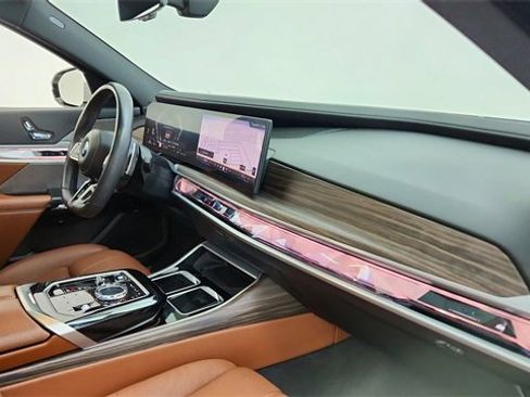 Used 2023 BMW 740i 740i w/ Executive Package image 20