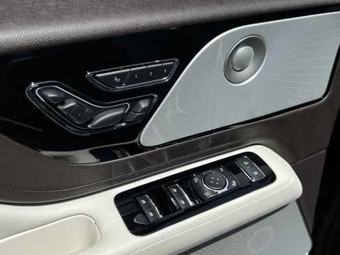 Certified 2024 Lincoln Aviator Black Label w/ Class IV Trailer Tow Package AWD/4WD image 20