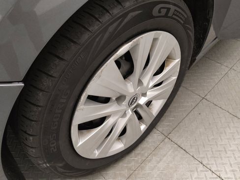 Used 2024 Nissan Sentra S FWD image 31