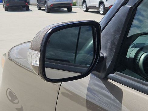 Used 2011 Scion xB FWD image 17