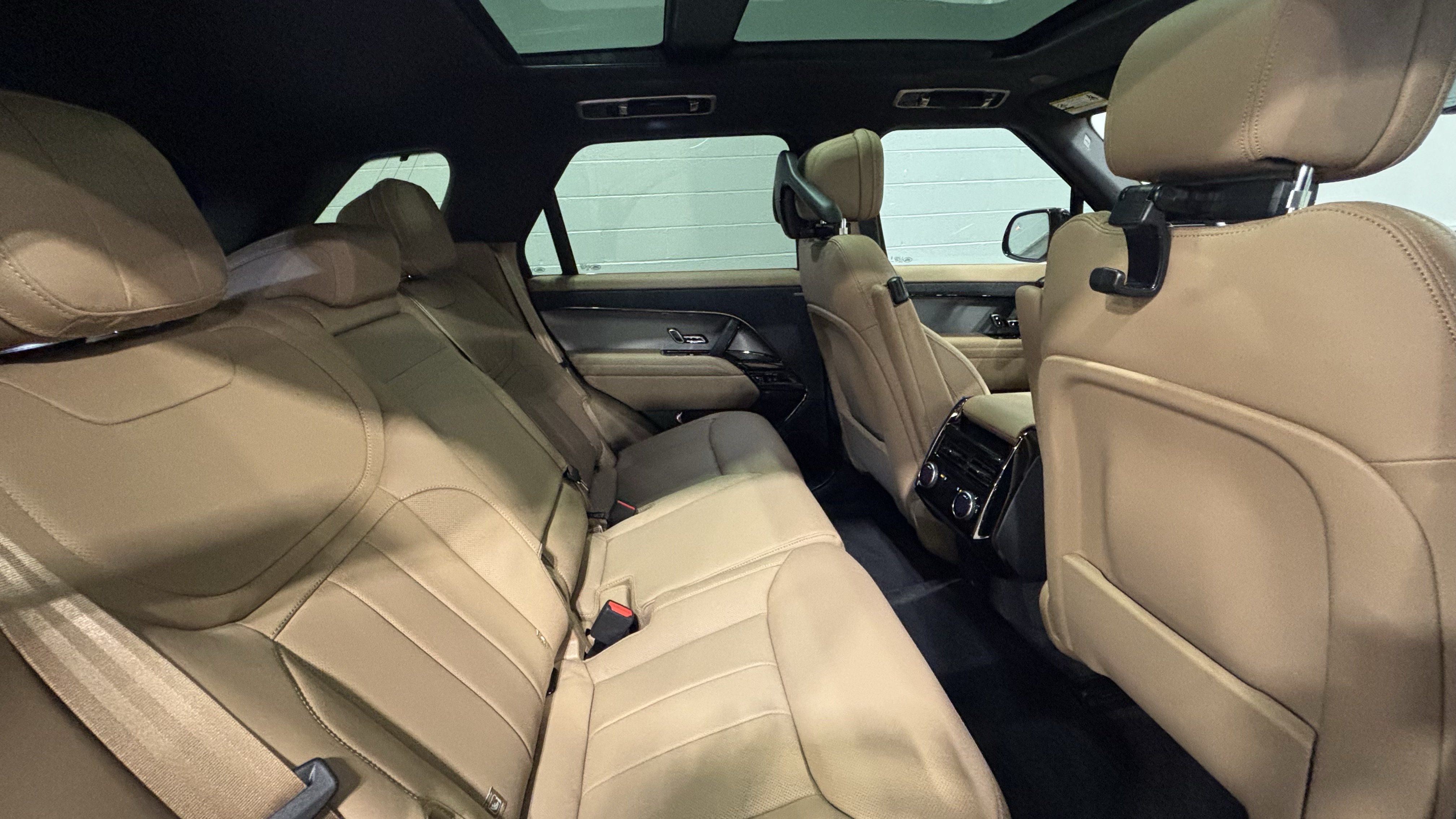 New 2026 Land Rover Range Rover Sport SE AWD/4WD image 16