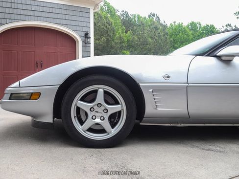 Used 1996 Chevrolet Corvette Convertible RWD image 70