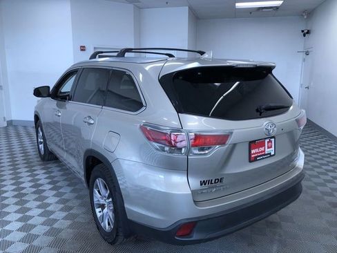 Used 2015 Toyota Highlander XLE image 12