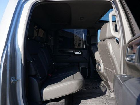 Used 2024 GMC Sierra 2500 SLT w/ SLT Convenience Package image 35