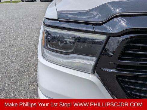 Used 2024 RAM 1500 Laramie AWD/4WD image 9