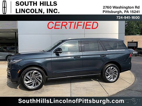 Certified 2025 Lincoln Navigator Reserve AWD/4WD image 1