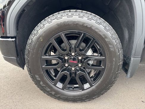 New 2026 GMC Sierra 1500 Elevation image 32