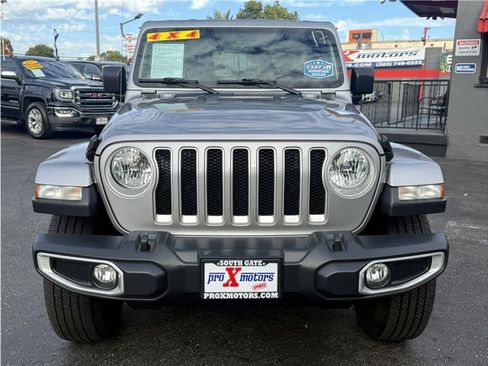 Used 2020 Jeep Wrangler Unlimited Sahara image 2
