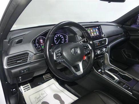 Used 2018 Honda Accord Sport image 22
