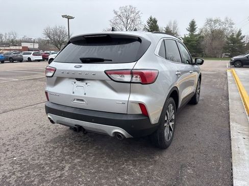 Used 2020 Ford Escape Titanium image 7