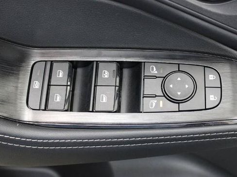 Certified 2026 Nissan Rogue SV FWD image 17