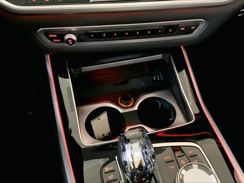 Used 2022 BMW X7 xDrive40i w/ M Sport Package image 34